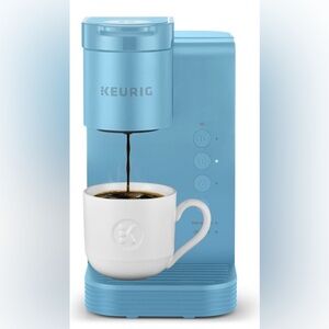 Keurig Sky Blue Brewer with White Mug